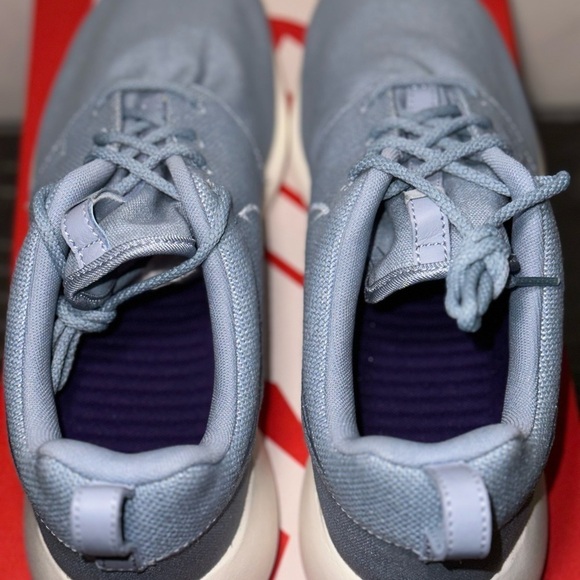 New Mens Size 10.5 Nike Roshe One Premium Running Shoes 525234 404 - Picture 5 of 9